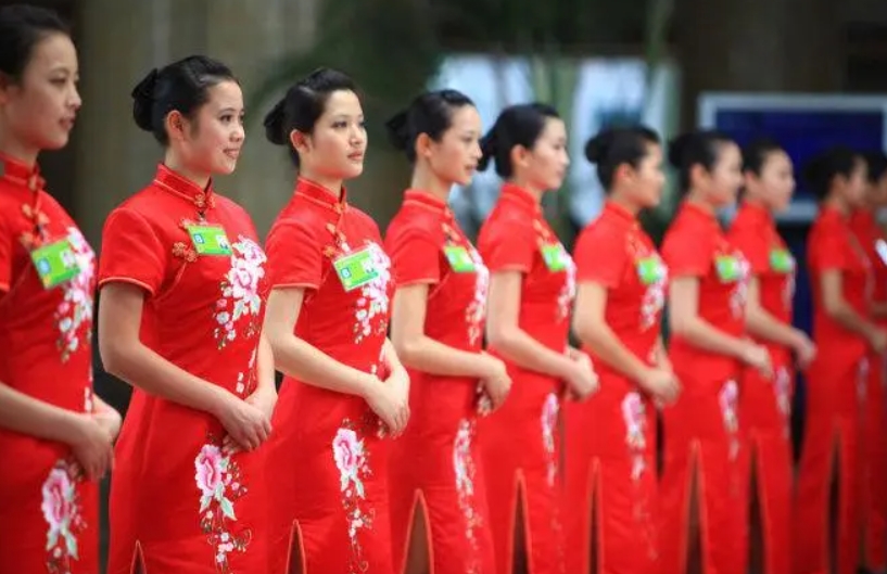 全國高端模特私人定制分析自身的狀態對于模特本身而言也是非常重要的.jpg